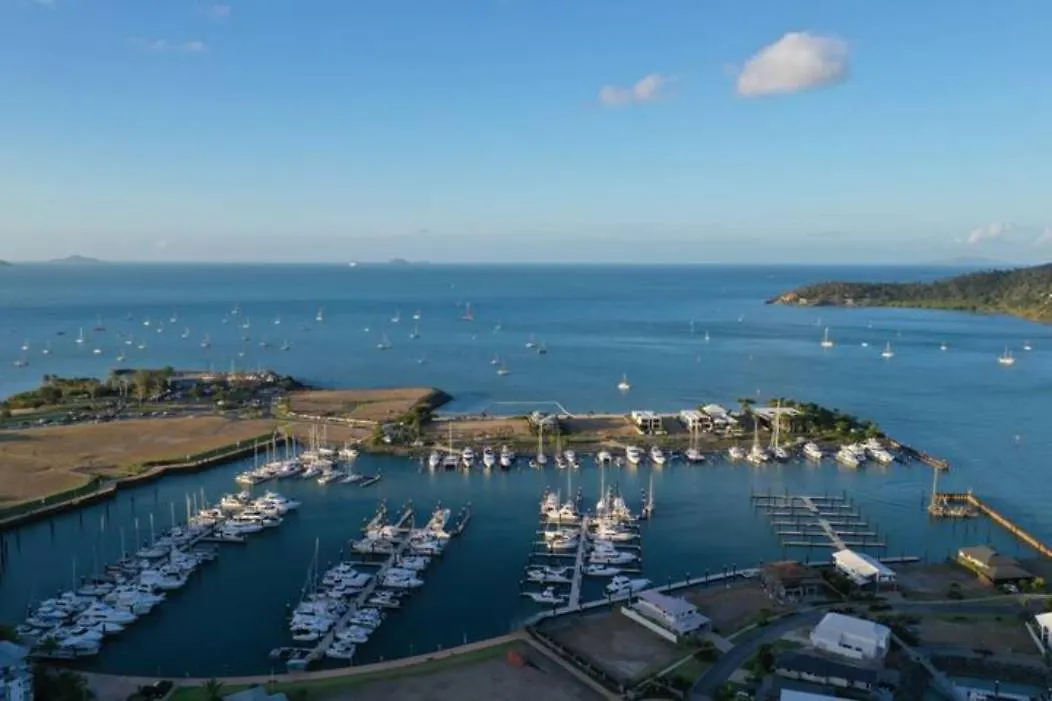 ☆Airliedise☆No Hills☆Kitchen☆5Min Walk 2 Ferry Terminal☆Wifi☆Netflix Apartment Airlie Beach Australia