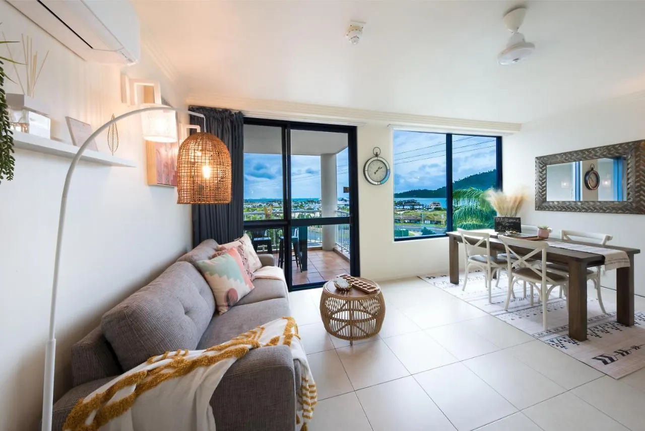 ☆Airliedise☆No Hills☆Kitchen☆5Min Walk 2 Ferry Terminal☆Wifi☆Netflix Apartment Airlie Beach